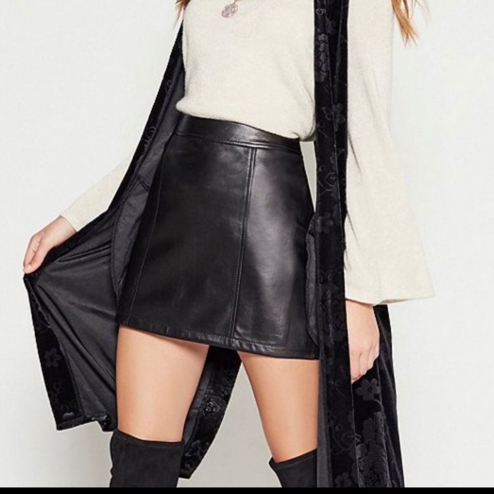 Gianni Bini Leather Mini Skirt Black Leather Size xs to Small NEW